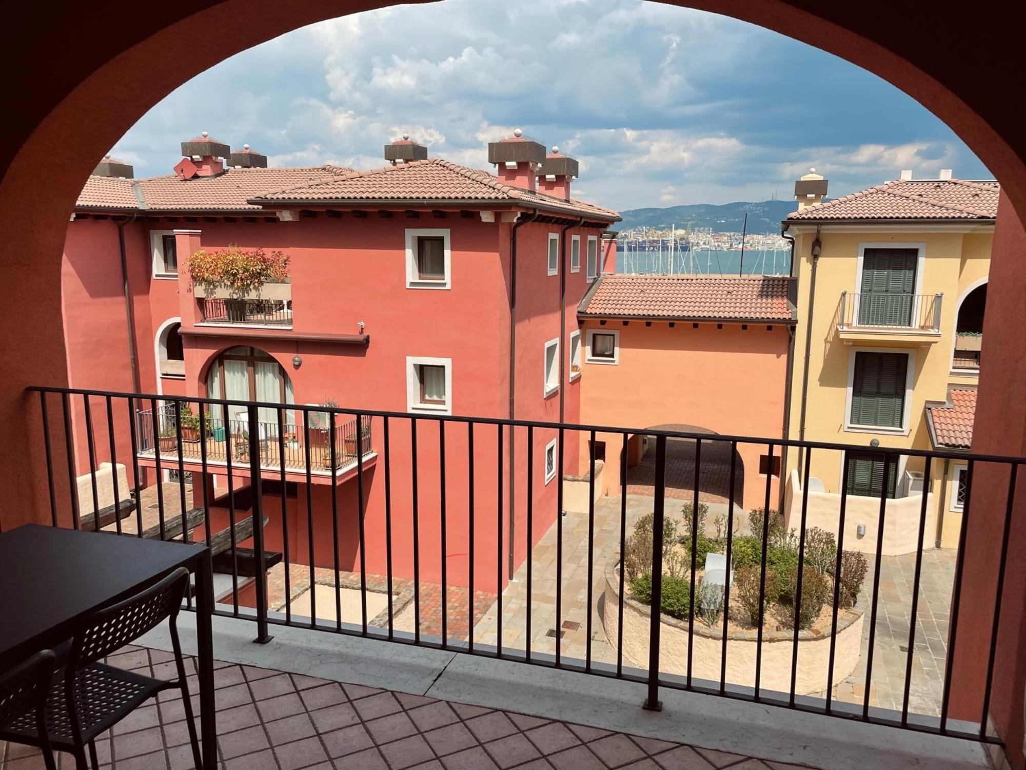 Apartment Aurelia Muggia Exterior photo